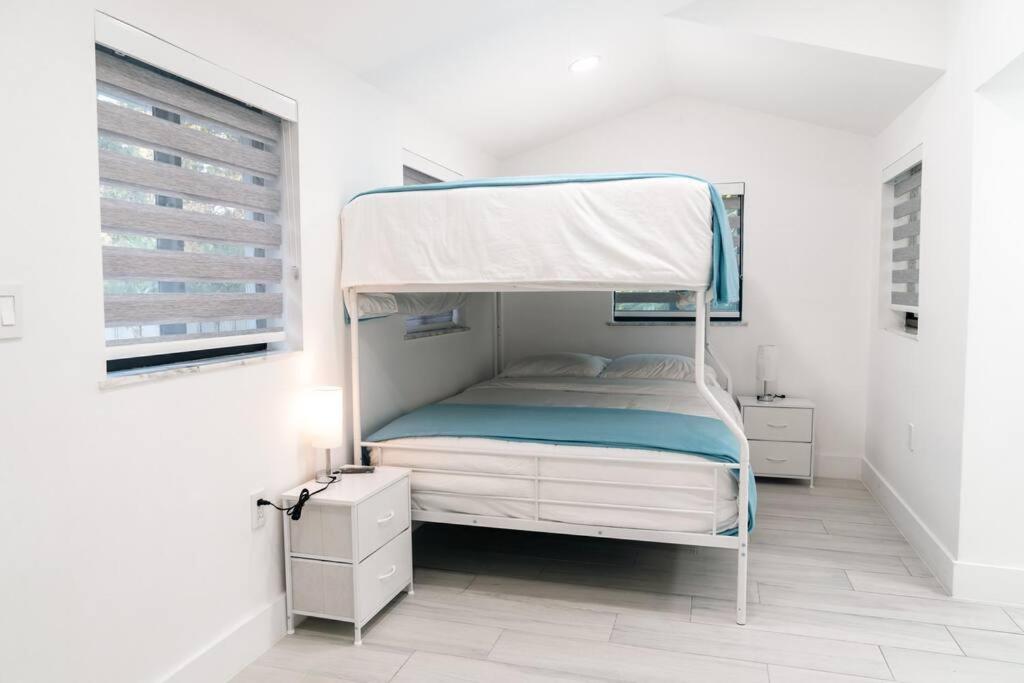 Luxury Retreat 3B ,2Ba Pool , Coral Gables Center Villa Miami Bagian luar foto