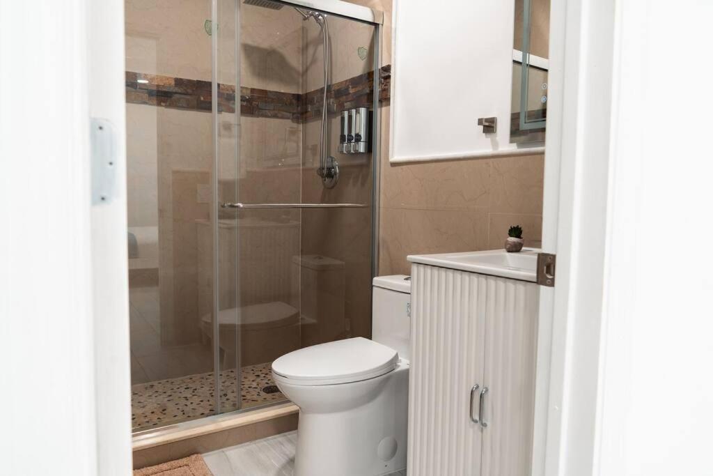 Luxury Retreat 3B ,2Ba Pool , Coral Gables Center Villa Miami Bagian luar foto