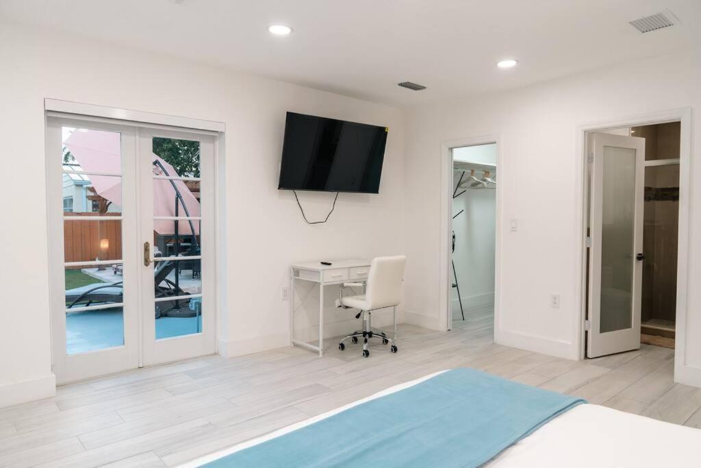 Luxury Retreat 3B ,2Ba Pool , Coral Gables Center Villa Miami Bagian luar foto